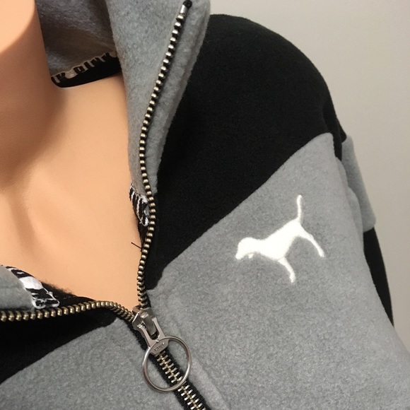 🚨LAST ONE!🚨🆕VS PINK - BLACK FLEECE HALF ZIP - M - Picture 8 of 8